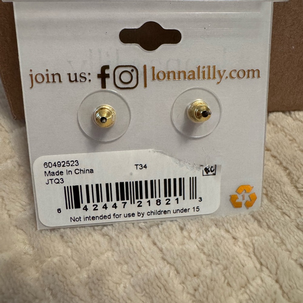 Ionna & lilly Gold Stud Earrings - Picture 2 of 3